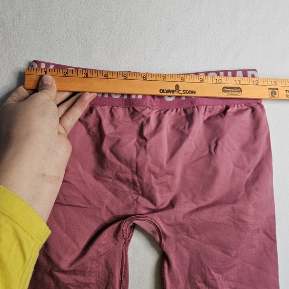 Gymshark fit seamless Shorts Size Small - Picture 4 of 5